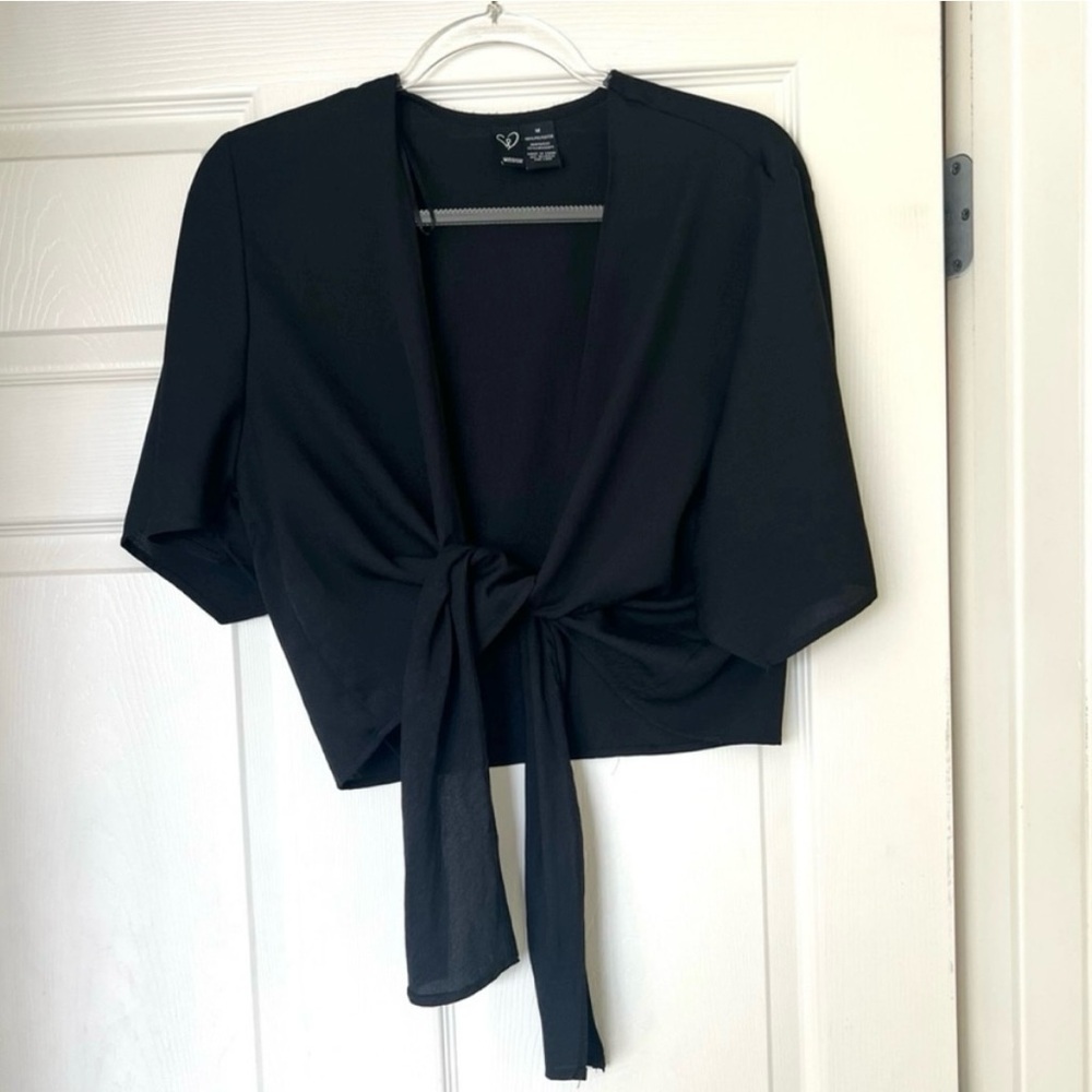 Windsor Tie Front Short Sleeve Top